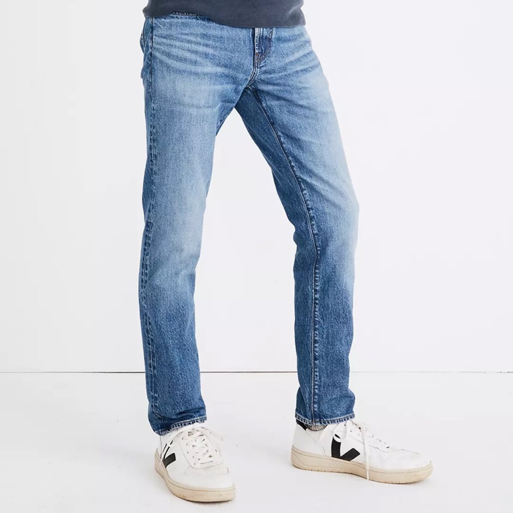 Slim Everyday Flex Jeans in Leesburg Wash: Eco Edition